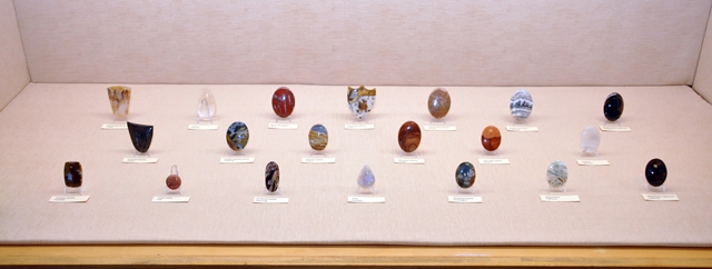 image-570363-PGMC_AV_Fair_Cabachon_Exhibit_Case_2016.jpg