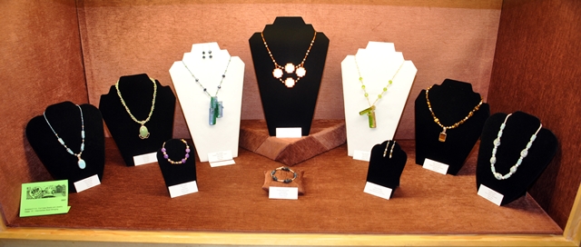 image-570397-PGMC_AV_Fair_Jewlery_Case_by_Jennifer_Martin.jpg